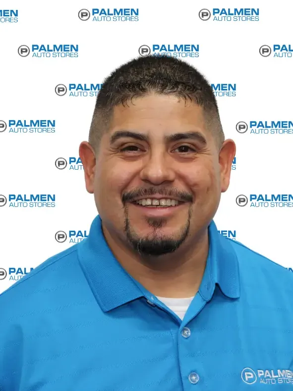 Consultor de Ventas y Arrendamiento Mike Moreno in Spanish Speakers at Palmen Kia Of Kenosha